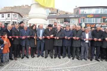 Kentin simgesi Tarihi Bayburt Saat Kulesi’nin restorasyonu tamamlanarak dualarla açılışı yapıldı
