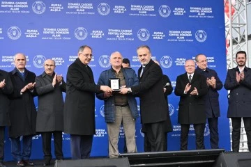 Bursa'da kentsel dönüşümü tamamlanan binaların anahtarları teslim edildi