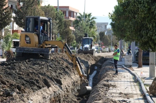 Kınık ve Ova’da 40 yıllık içme suyu hattı yenileniyor
