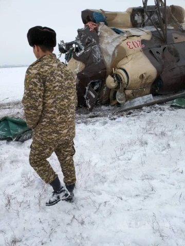 Kırgızistan’da askeri helikopter düştü: 1 ölü, 8 yaralı