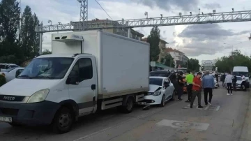 Kırıkkale’de zincirleme trafik kazası: 2 yaralı
