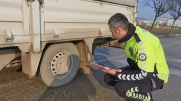 Kış lastiğinde kurallara uymayan sürücülere ceza
