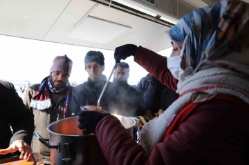 Kızılay Hatay’da yardım faaliyetlerine devam ediyor
