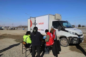 Kızılay mobil sağlık araçları ilk gün 600’den fazla depremzedeye ulaştı
