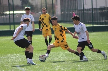 Kocasinan Şimşekspor U18 takımı şampiyon oldu
