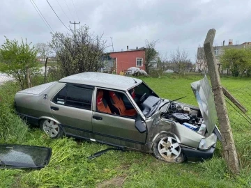 Kontrolden çıkan araç yol kenarındaki bahçeye uçtu
