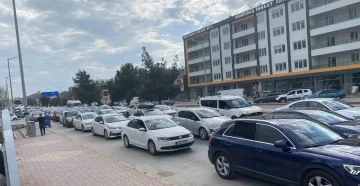 Konya-Ankara yolunun geçiş noktası Kulu’da tatil dönüşü yoğunluğu