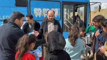 Konya mobil gözlük ve diş araçları depremzedelere derman oluyor