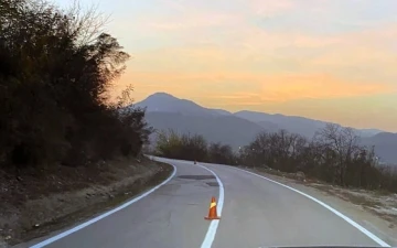 Köy yollarında yol çizgi çalışmasına başlandı
