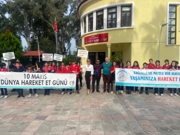 Köyceğiz’de yürüyerek sağlıklı yaşama dikkat çektiler
