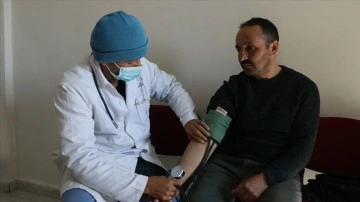 Kübalı doktorlar, depremler sonrasında binlerce kilometre uzaktan yardıma koştu