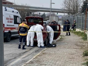 Küçükçekmece’de, bir kişi araç içinde silahla vurulmuş halde ölü bulundu
