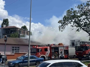 Küçükçekmece’de Cem evinde yangın korkuttu
