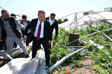 Kumluca’da hortum felaketinin yaraları sarılıyor
