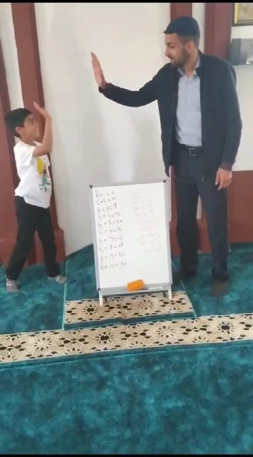 Kur’an kursunda matematik dersi
