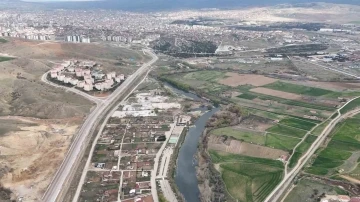 Kuraklık her geçen gün etkili oluyor: Yağmur için dualar edildi, ekmekler dağıtıldı
