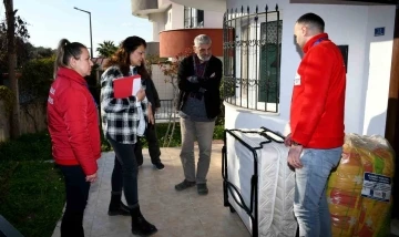 Kuşadası Belediyesi'nden kente gelen depremzedelere büyük destek