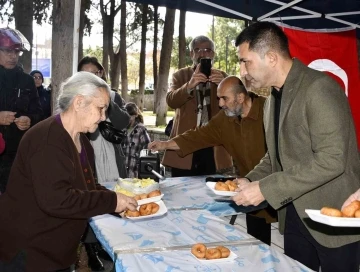 Kuşadası Belediyesi’nden şehitler için lokma hayrı
