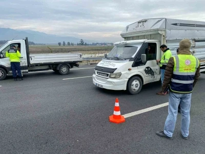 Kuşadası’nda canlı hayvan taşıyan araçlar denetlendi
