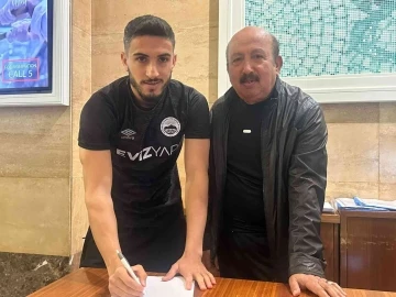 Kuşadasıspor’dan orta saha ve defansa transfer takviyesi