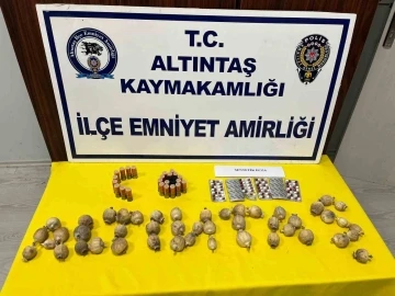 Kütahya’da 6 yıl önceki uyuşturucudan ölüm olayıyla ilgili gözaltına alınan 3 kişiden 1’i tutuklandı
