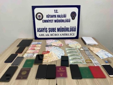 Kütahya’da fuhuş batağına sürüklenen 3’ü yabancı uyruklu 4 kadın kurtarıldı
