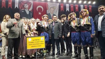 Kütahya’da ’Halk oyunları il birinciliği müsabakaları’ renkli görüntülere sahne oldu
