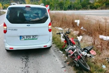 Otomobil ile motosiklet çarpıştı: 1 yaralı