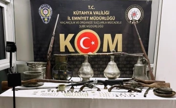 Kütahya’da tarihi eser operasyonu: 95 obje ve 176 sikke ele geçirildi