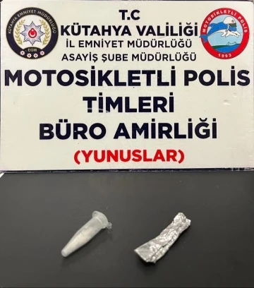 Kütahya’da Yunus Timleri şahsın üzerinde uyuşturucu buldu
