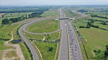 Kuzey Marmara Otoyolu'nda hız sınırını ihlal eden sürücülere 13 milyon 249 bin 523 lira ceza