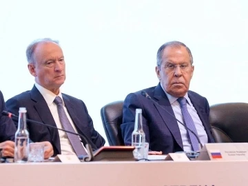 Lavrov: &quot;NATO’nun genişleme politikası Hitler’in Drang Nach Osten politikasına benziyor&quot;
