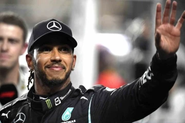 Lewis Hamilton, Ferrari ile anlaştı
