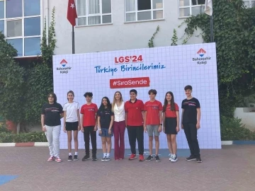 LGS birincileri başarılarının sırrını anlattı: Verimli çalışma, uyku düzeni, pes etmeme
