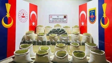 Lice kırsalında 542 kilogram esrar ele geçirildi
