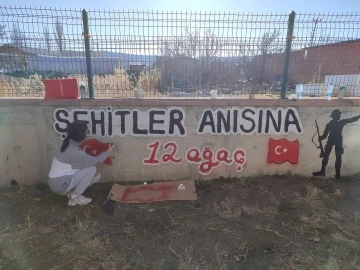 Lise öğrencileri 12 şehit için 12 fidan dikti
