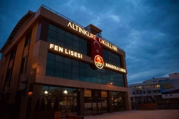 Liseli öğrenciler verdikleri emeklerin meyvesini aldı
