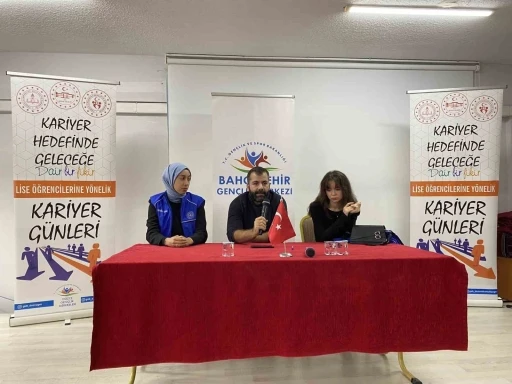 Liseliler mimarlarla buluştu
