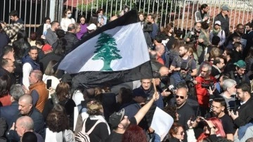 Lübnan'da liman patlaması davasındaki tutukluların serbest bırakılması protesto edildi