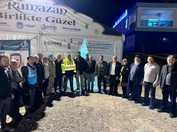 Madenciler Mahallesi’nde 2 bin kişilik iftar yemeği verdiler
