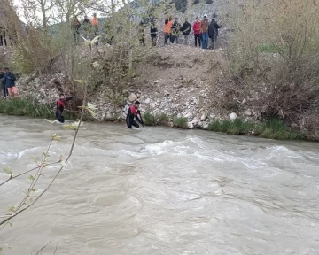 Malatya’da çaya düşen 8 yaşındaki kız hayatını kaybetti