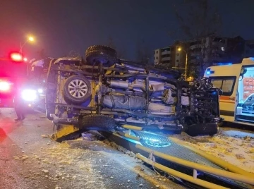 Malatya’da 2 aracın karıştığı kazada  1’i ağır 2 yaralandı