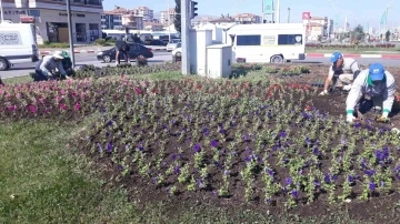 Malatya’da parklar ve refüjler yenileniyor
