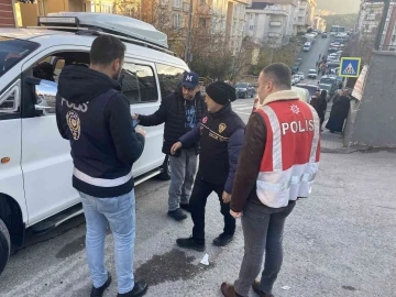 Maltepe’de okul önlerinde sıkı denetim
