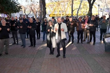 Manavgat Belediyesi depremde hayatını kaybedenleri andı
