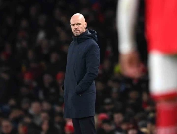 Manchester United, teknik direktör Erik ten Hag’ın sözleşmesini uzattı
