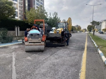 Manisa’da 3 bin 200 kilometrelik yol ağında bakım yapıldı
