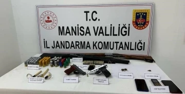 Manisa’da jandarmadan uyuşturucu operasyonu
