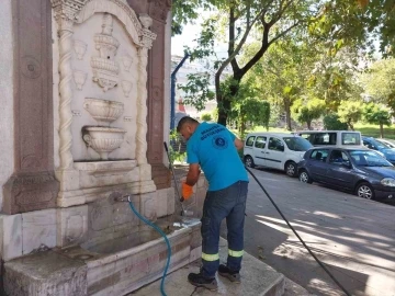 Manisa’daki hayrat çeşmeleri titizlikle temizleniyor
