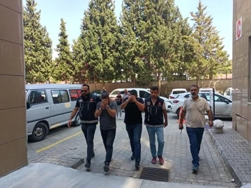 Manisa Emniyeti’nden uyuşturucu satıcılarına nokta operasyon: 26 tutuklama
